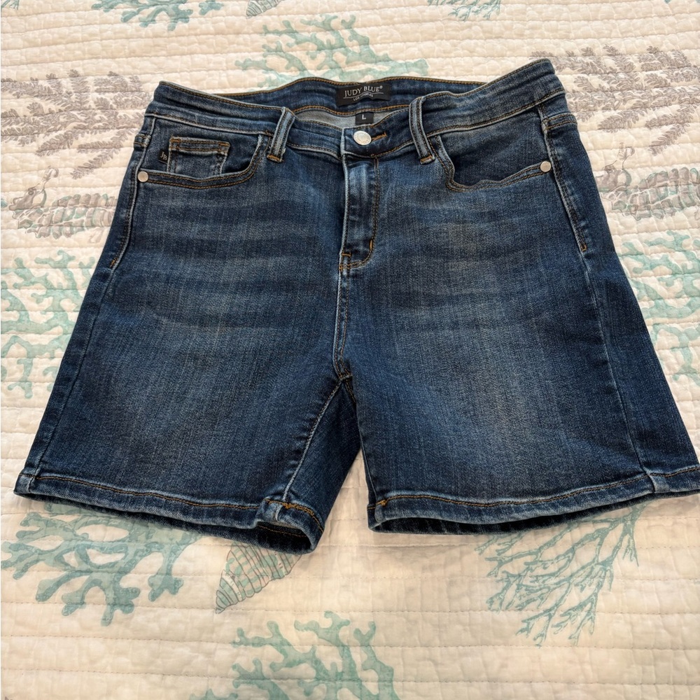 Judy Blue Dark Blue Jean Shorts, size 9. Excellent condition, super comfortable